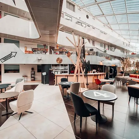 Cowool Aparthotel Cergy