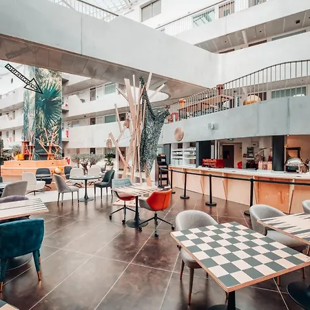 Cowool Aparthotel Cergy