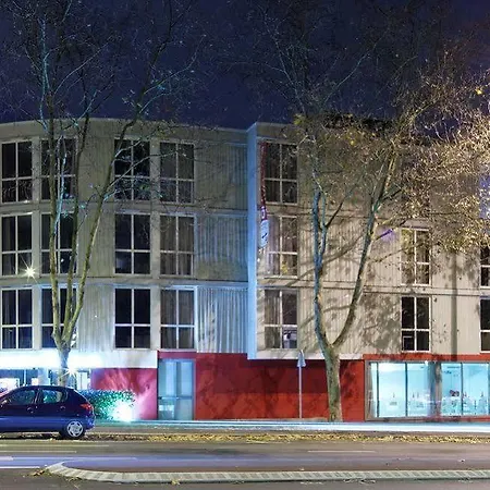 Cowool Aparthotel