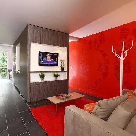 Cowool Aparthotel Cergy