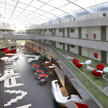 Cowool Aparthotel 4*